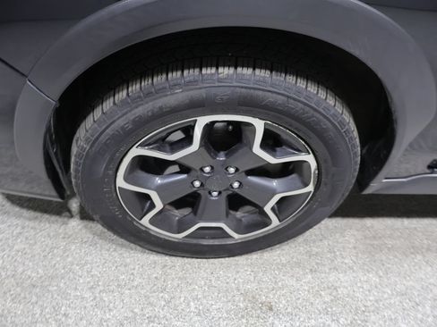 Used 2015 Subaru Crosstrek 2.0i Premium AWD/4WD image 9