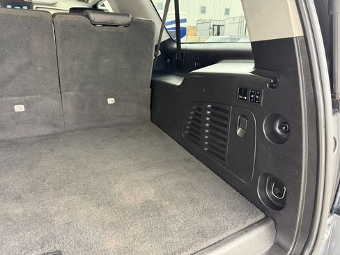 Used 2018 GMC Yukon XL Denali w/ Open Road Package image 30