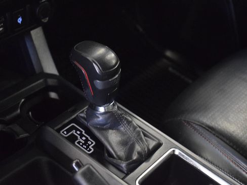 Used 2017 Toyota Tacoma TRD Pro AWD/4WD image 87