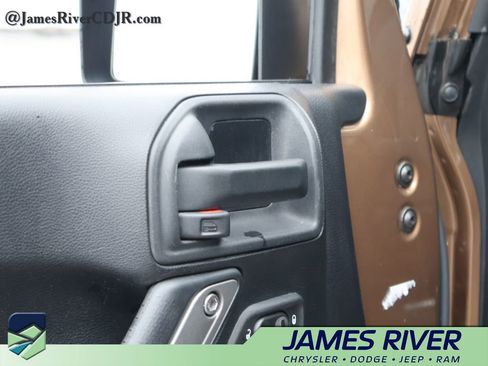 Used 2015 Jeep Wrangler Unlimited Sport w/ Quick Order Package 24S image 21