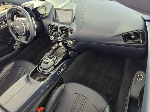 Used 2023 Aston Martin V8 Vantage Roadster RWD image 27