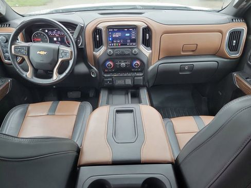 Certified 2022 Chevrolet Silverado 1500 High Country w/ Safety Package II image 12