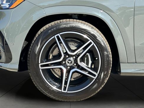 New 2026 Mercedes-Benz GLS 450 4MATIC image 3