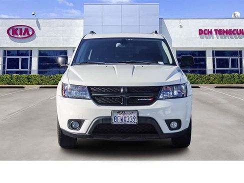 Used 2018 Dodge Journey SXT w/ Blacktop Package image 2