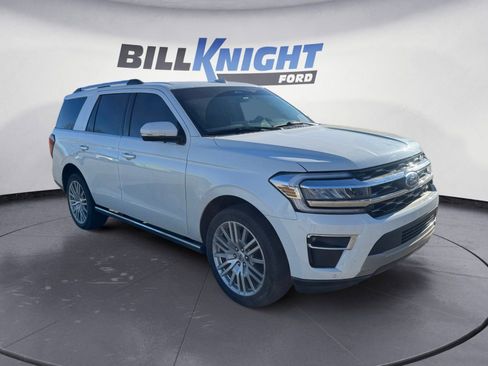 Used 2024 Ford Expedition Limited image 7
