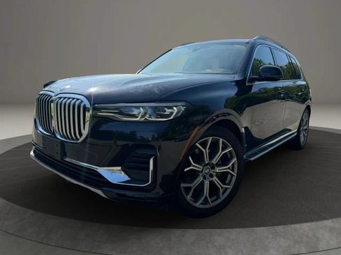 Used 2021 BMW X7 xDrive40i w/ Parking Assistance Package AWD/4WD image 1