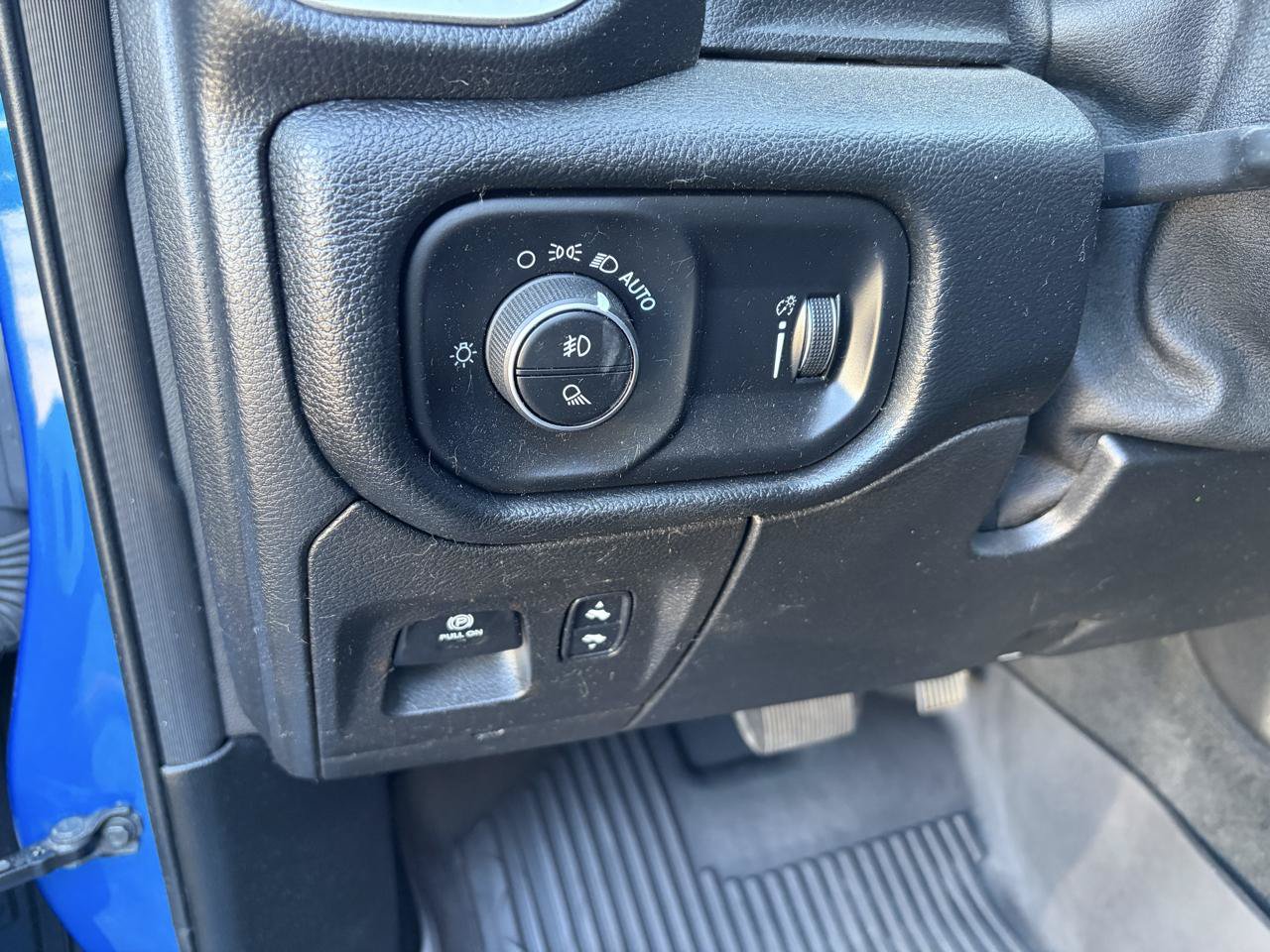 Used 2020 RAM 1500 Big Horn AWD/4WD image 25