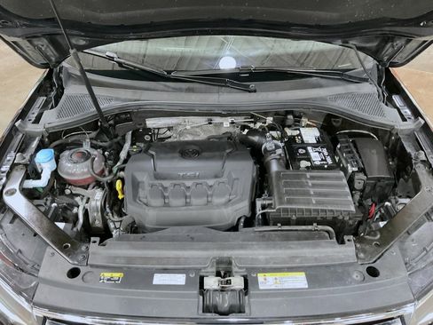 Used 2024 Volkswagen Tiguan SE w/ MDO Package, Two-Row AWD/4WD image 24