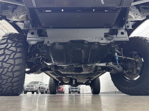 Used 2019 Toyota Tacoma TRD Sport w/ Technology Package AWD/4WD image 22