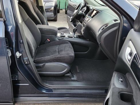 Used 2015 Nissan Pathfinder SV w/ Cargo Package image 42