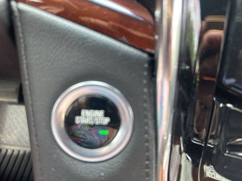 Used 2015 Cadillac Escalade ESV Luxury AWD/4WD image 61