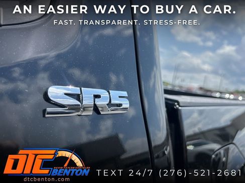 Used 2022 Toyota Tacoma SR5 w/ Technology Package RWD image 32