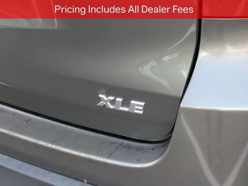 Used 2016 Toyota Highlander XLE FWD image 8