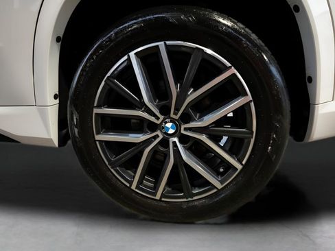 Used 2024 BMW X1 xDrive28i w/ M Sport Package image 15