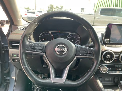 Used 2024 Nissan Sentra SR w/ SR Premium Package FWD image 15