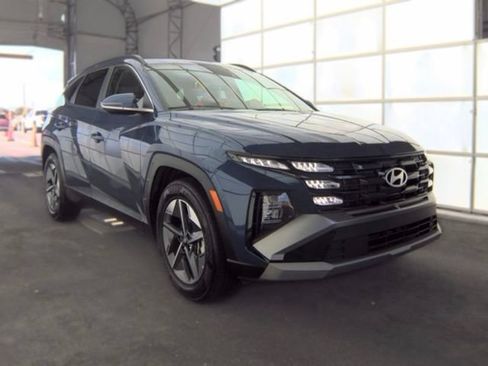 Certified 2025 Hyundai Tucson SEL FWD image 3