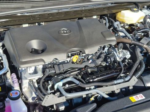 Used 2026 Toyota Camry LE w/ Convenience Package image 10