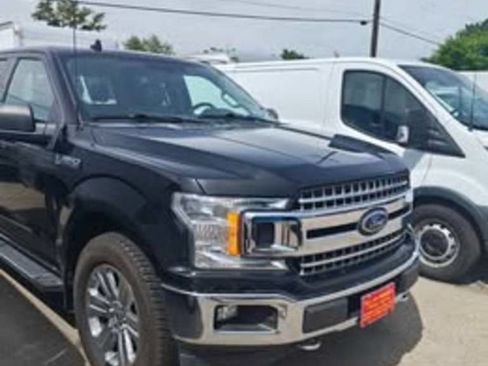 Used 2018 Ford F150 XLT w/ Equipment Group 302A Luxury AWD/4WD image 5