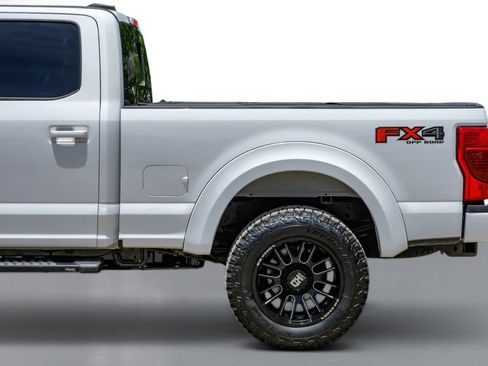 Used 2022 Ford F250 Lariat w/ Lariat Value Package AWD/4WD image 12