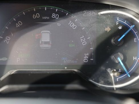 Used 2020 Toyota RAV4 Limited image 25