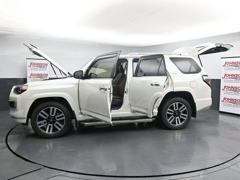 Used 2023 Toyota 4Runner Limited AWD/4WD image 43