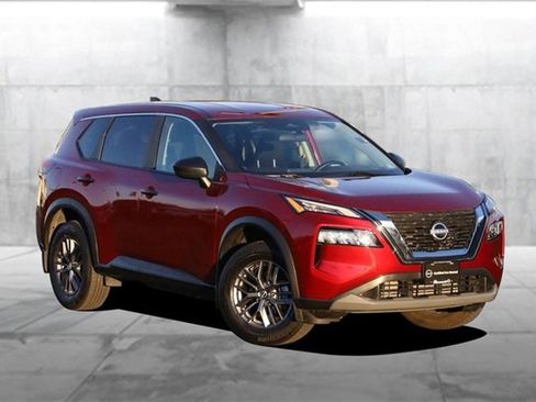 Certified 2023 Nissan Rogue S image 2