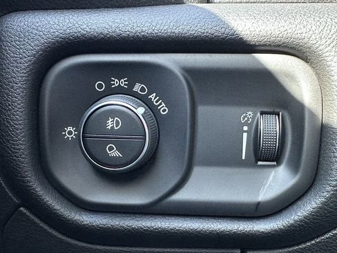 Used 2023 RAM 1500 Big Horn image 33