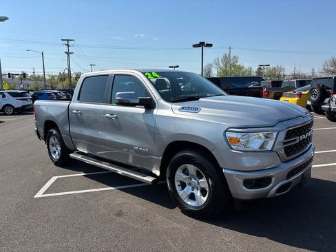 Used 2024 RAM 1500 Lone Star image 2