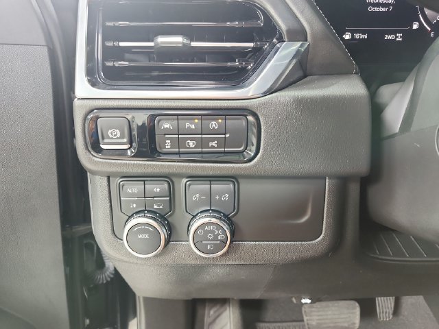 Used 2025 GMC Yukon Denali AWD/4WD image 24
