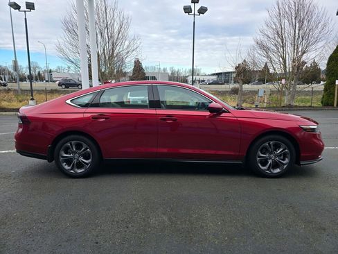 Certified 2024 Honda Accord EX image 6