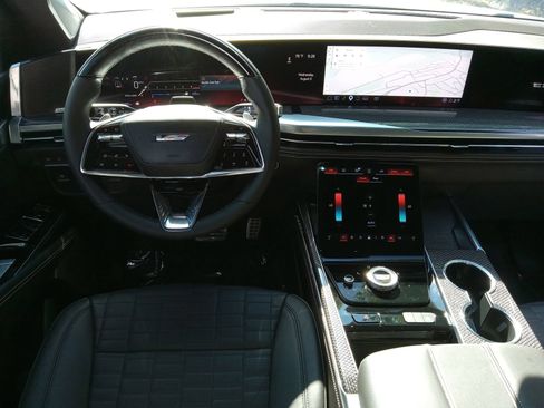 Used 2026 Cadillac Escalade V w/ LPO, ONYX Package AWD/4WD image 15
