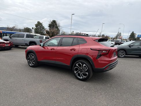 New 2026 Chevrolet Trax RS w/ Sunroof Package image 3