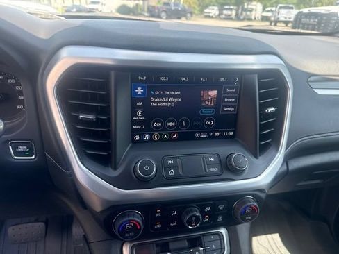 Used 2023 GMC Acadia SLT w/ Preferred Package AWD/4WD image 14
