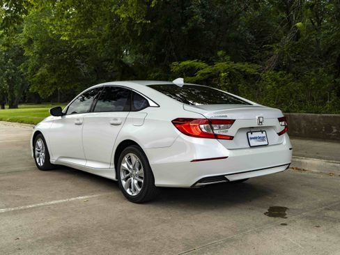 Used 2018 Honda Accord LX image 7