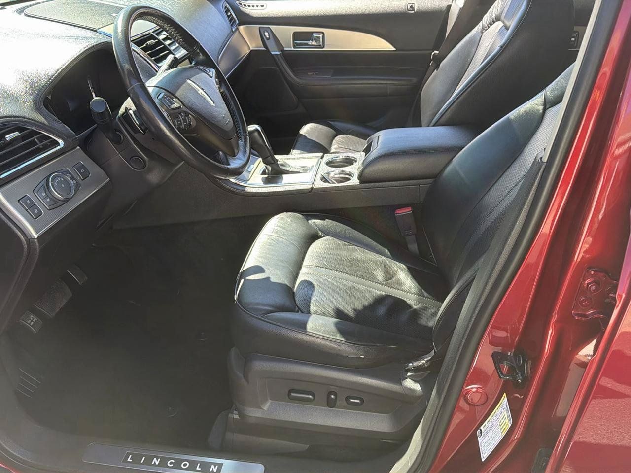 Used 2013 Lincoln MKX AWD image 15