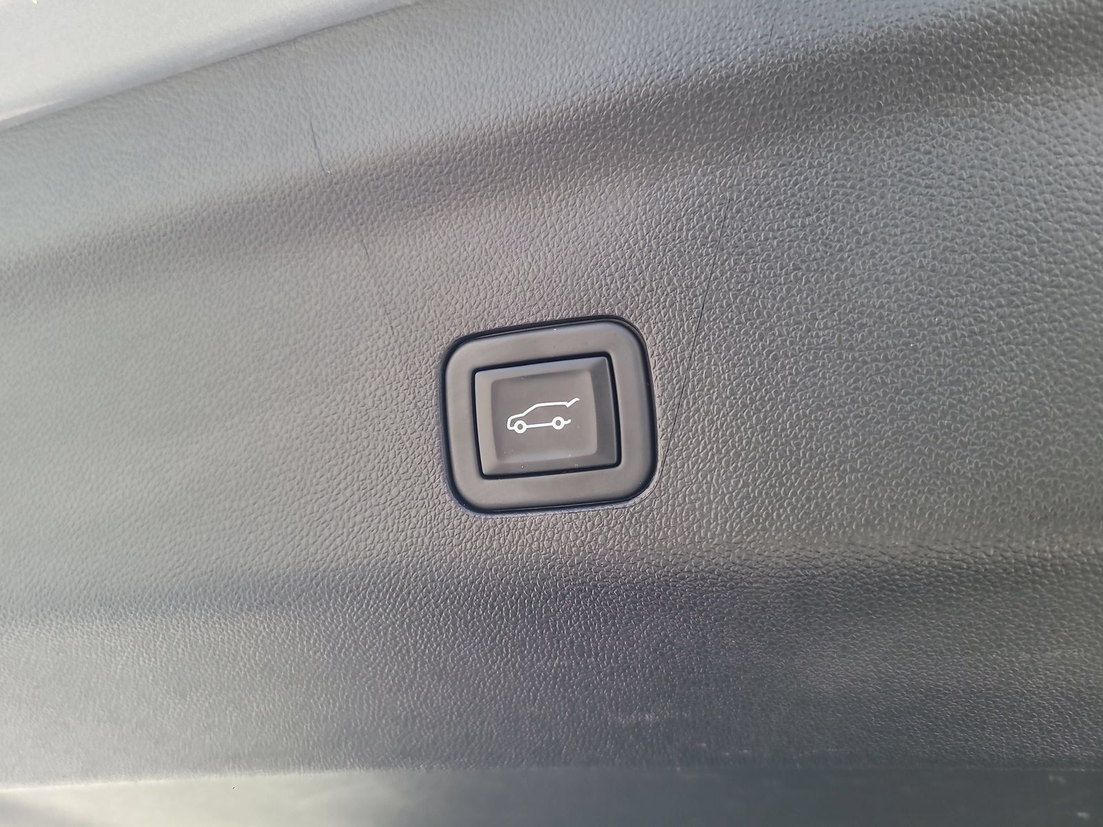 Used 2023 GMC Yukon XL AT4 AWD/4WD image 27