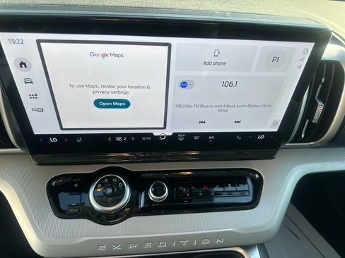 New 2025 Ford Expedition Active image 18