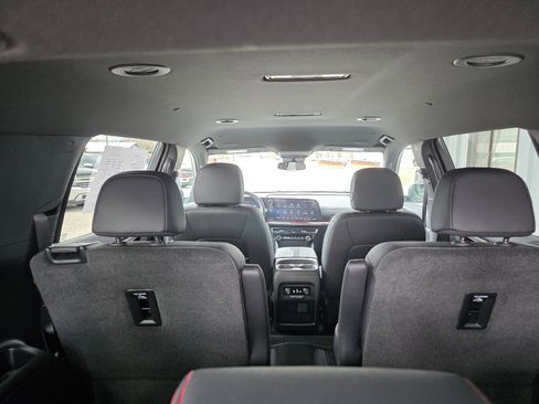 Used 2025 Chevrolet Traverse Z71 w/ Driver Confidence Package image 22