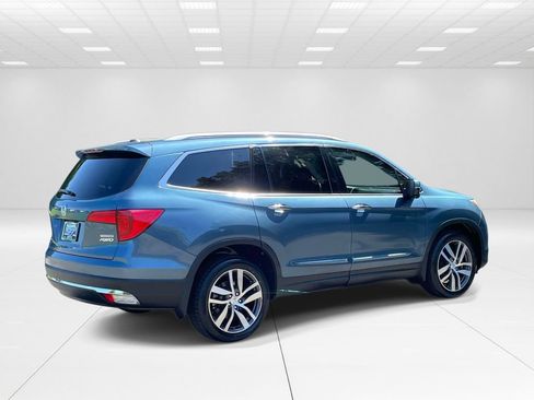 Used 2018 Honda Pilot Touring image 6