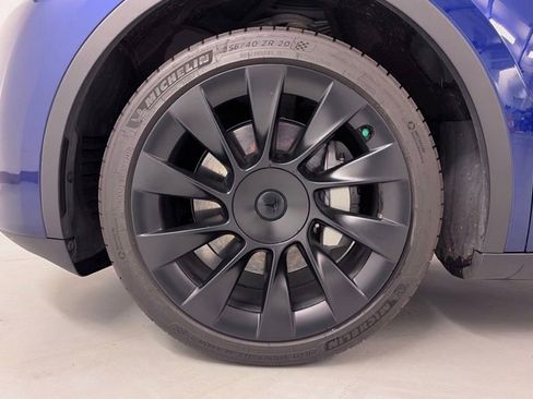 Used 2024 Tesla Model Y Long Range AWD/4WD image 10