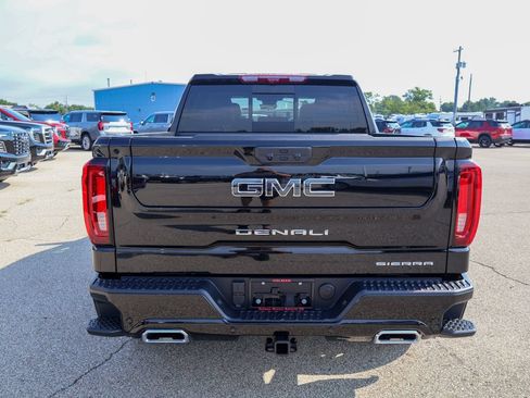 New 2026 GMC Sierra 1500 Denali Ultimate w/ LPO, Black Badging Package AWD/4WD image 4