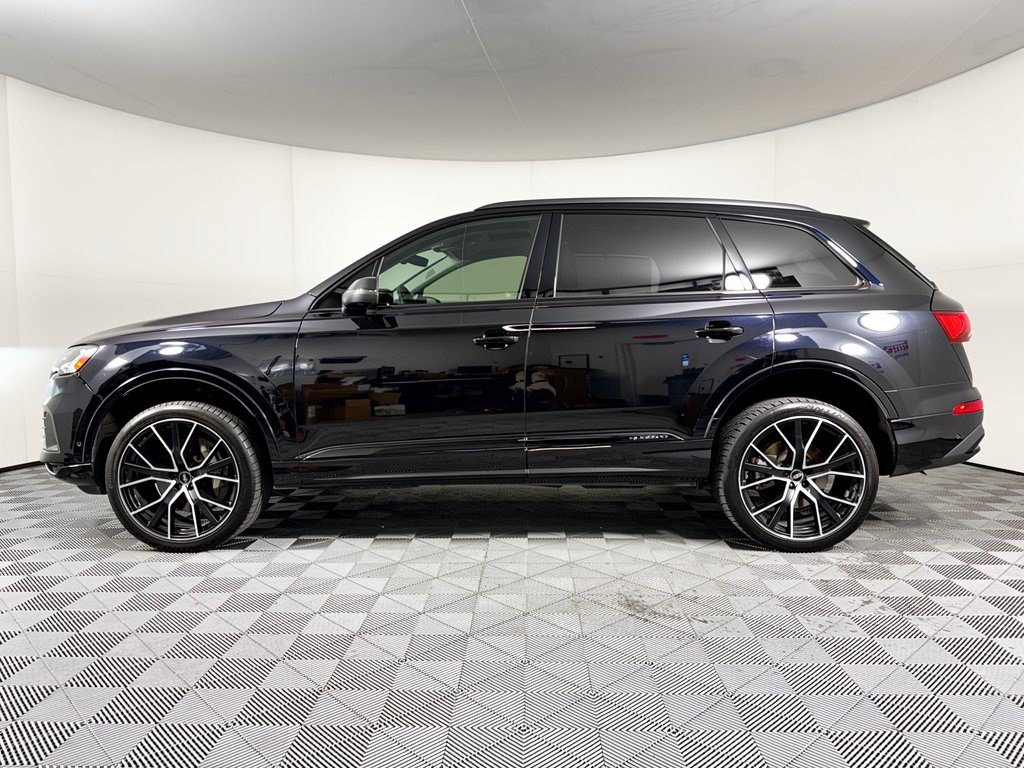 Used 2021 Audi Q7 3.0T Prestige w/ Prestige Package AWD/4WD image 2