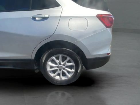 Used 2020 Chevrolet Equinox LS w/ LS Convenience Package FWD image 34