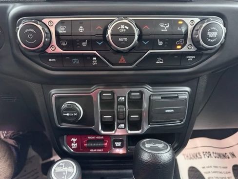 Used 2023 Jeep Wrangler Unlimited Rubicon 4xe w/ Cold Weather Group AWD/4WD image 27