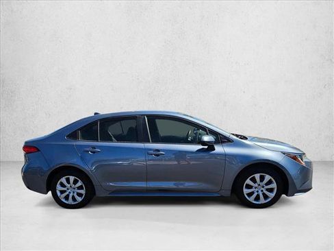 Used 2020 Toyota Corolla LE w/ Carpet Mat Package (TMS) image 4