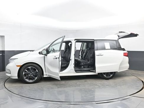 Used 2023 Honda Odyssey Elite image 56