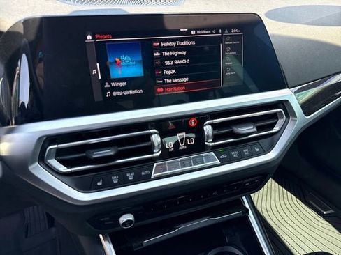 Used 2021 BMW 330i Sedan w/ Convenience Package RWD image 18