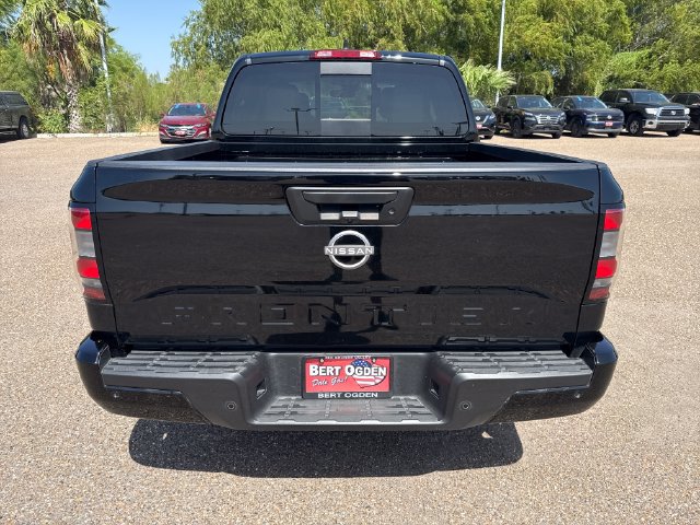 Used 2025 Nissan Frontier SV RWD image 6