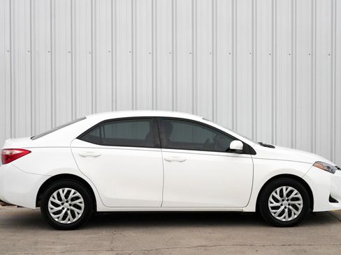 Used 2019 Toyota Corolla LE image 44