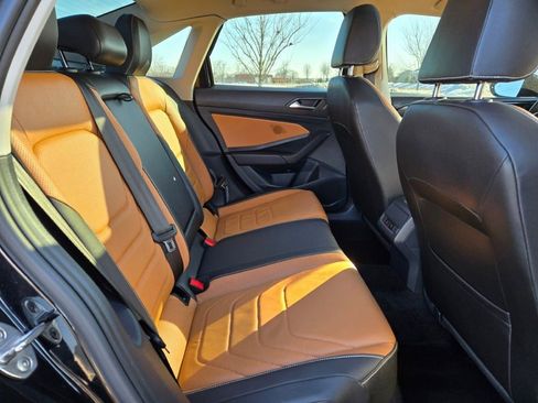 Used 2024 Volkswagen Jetta SEL image 8